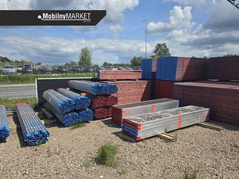 Remont elewacji w domu. Czy wynajem rusztowania w Krakowie się opłaca?